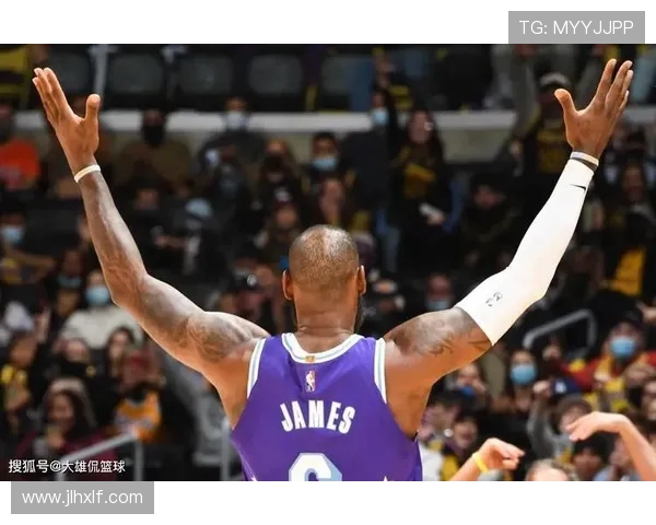 湖人与凯尔特人经典对决再度上演 激烈对抗引发球迷热议