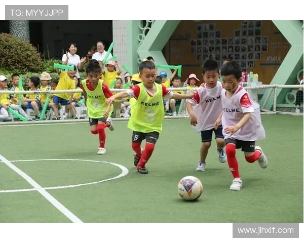 围绕足球俱乐部探索竞技文化与城市精神互动融合创新发展路径研究