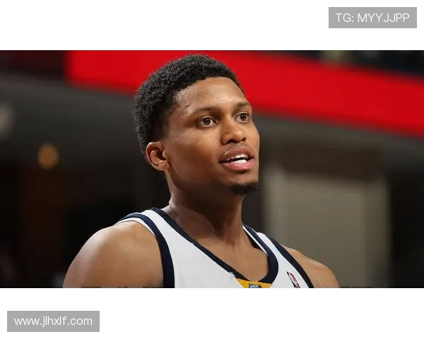 聚焦国际足坛巨星成长之路与巅峰荣耀时刻全景深度解析精彩瞬间汇