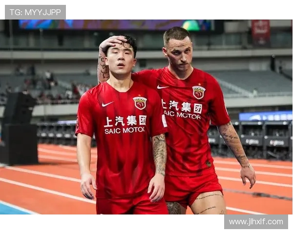 成都篮球队大满贯点评：团队配合展现出色默契与战术执行力