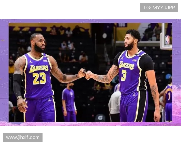 2014年快船与湖人对决回顾：洛杉矶篮球的巅峰对抗与激情时刻